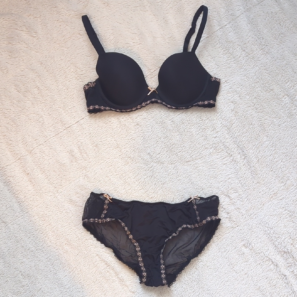 Elegant Black Lace Trim Bra and Panty Set